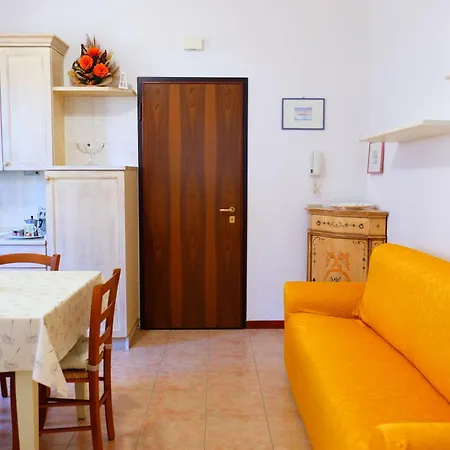 Apartamento La Pace 02 *